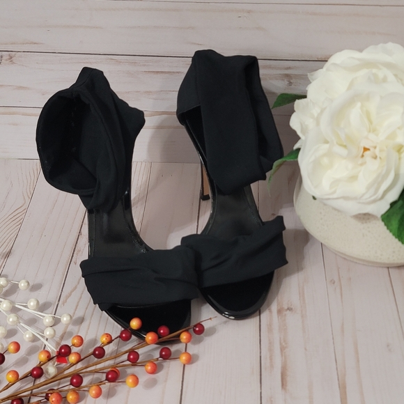 ✨️Gianvito Rossi--Black heels with black elastic strap, size 40, made in italy✨️ - Picture 16 of 16